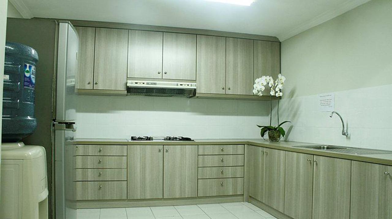 Kusuma Atmadja Residence Giacarta Esterno foto